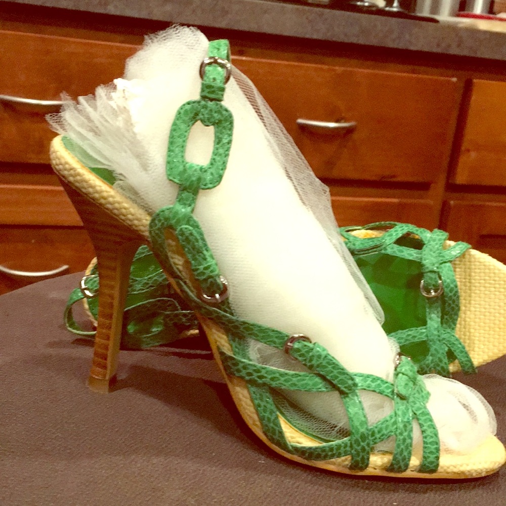 Dollhouse green straps 4 inch heels lightly used